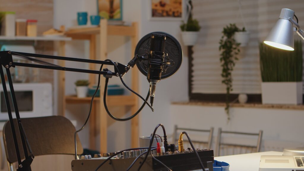 Podcast microphone and mixer